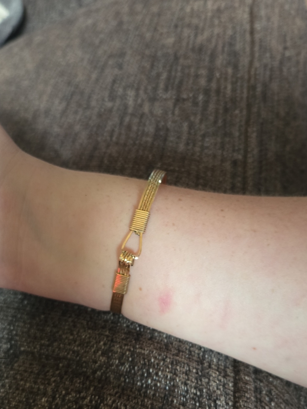 Vintage Gold-Tone Gold Plated Seed Pearl Accent Bangle Bracelet 70s - Picture 2 of 4
